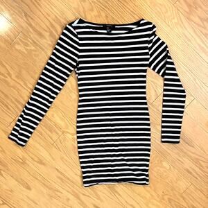 Forever 21 Black and White Striped Long Sleeved Body Con Dress sz Small